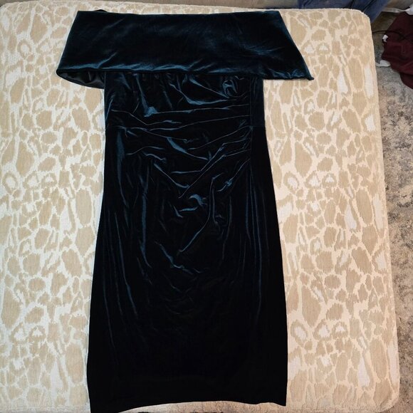 Vince Camuto Off-The-Shoulder Green Velvet Cocktail Holiday Party Dress Size 14 - Picture 2 of 16